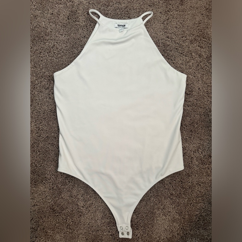 Express white body contour bodysuit size large